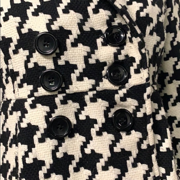 SOLD Black and white houndstooth print jacket - Picture 4 of 10
